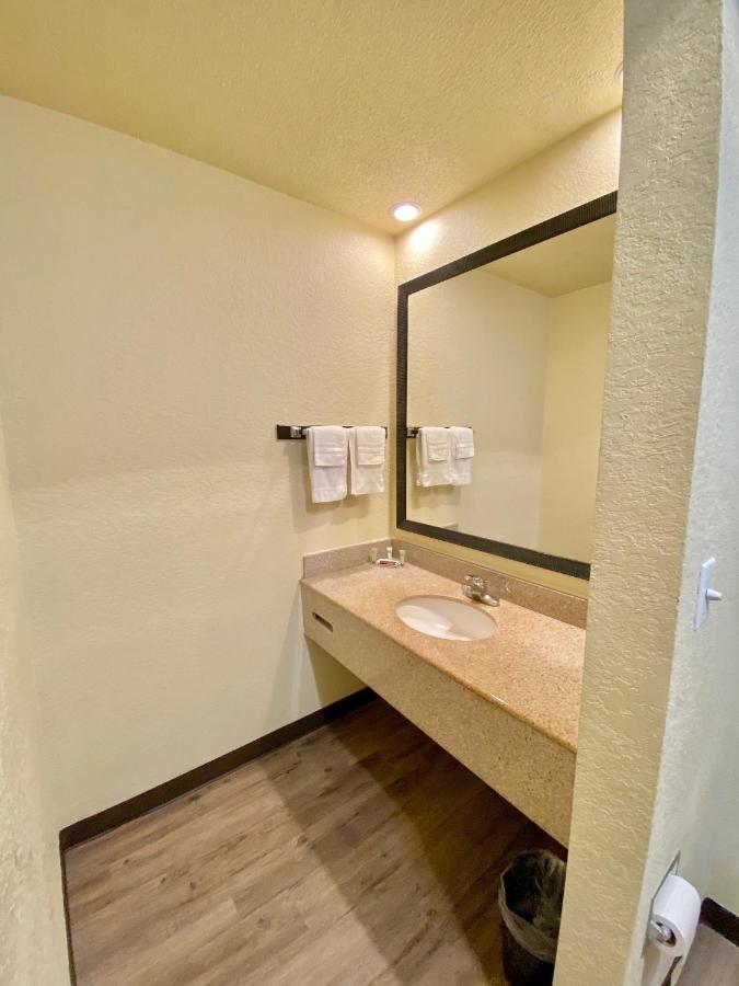 Travelers Inn Elizabeth City Buitenkant foto