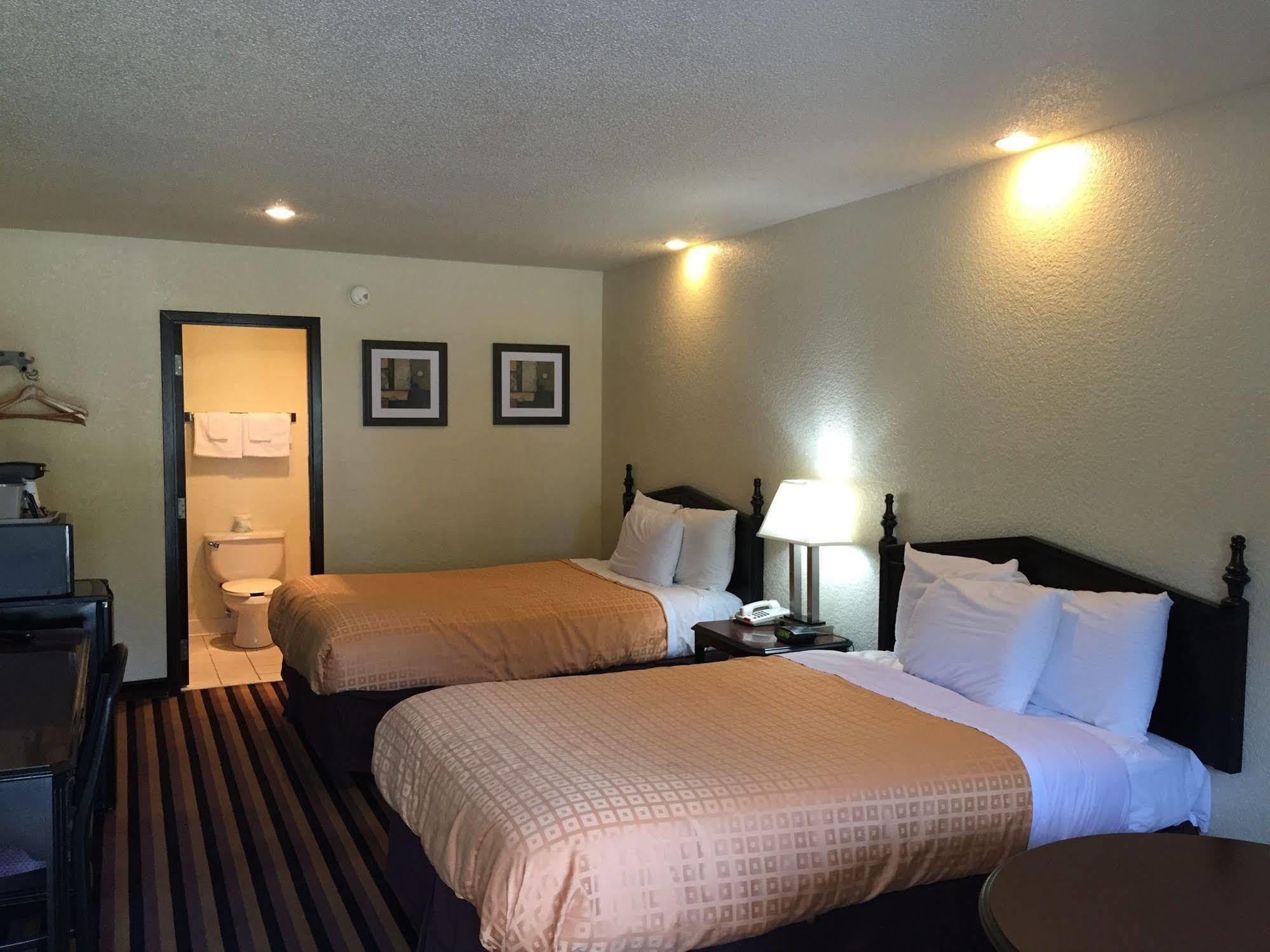 Travelers Inn Elizabeth City Buitenkant foto