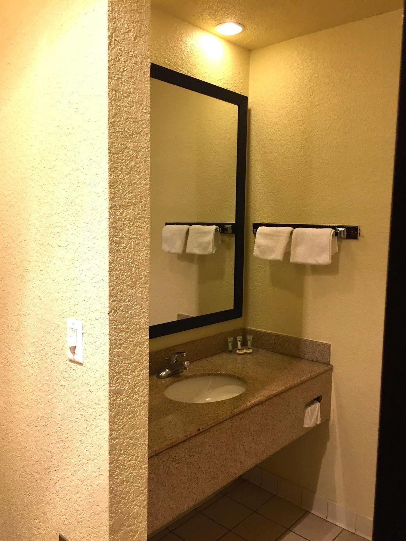 Travelers Inn Elizabeth City Buitenkant foto